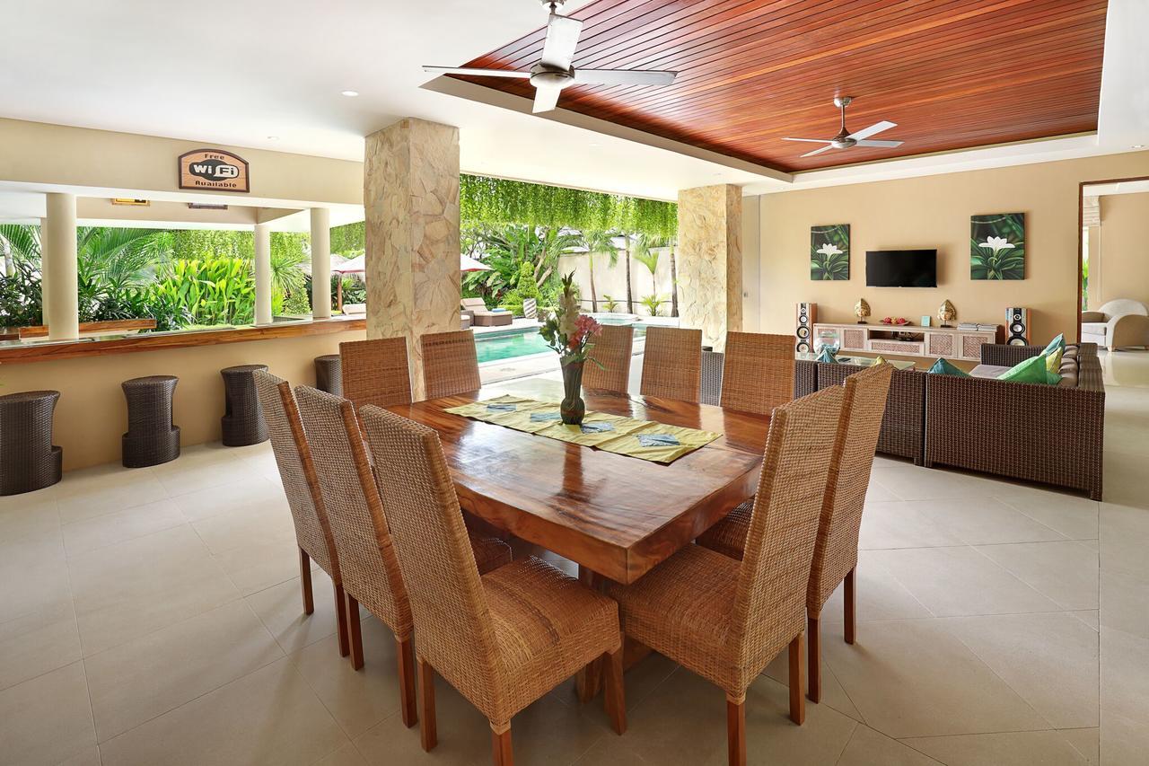 Villa J Deluxe Canggu Extérieur photo